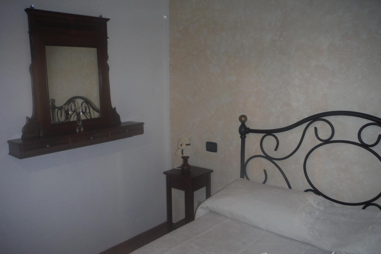 Agriturismo Santa Adriana Volterra Bilik gambar
