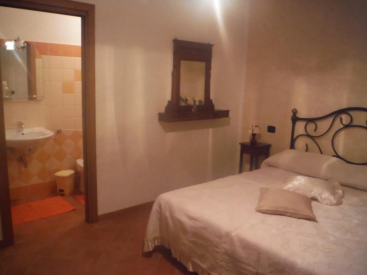 Agriturismo Santa Adriana Volterra Bilik gambar