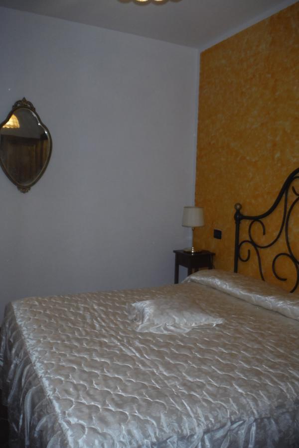 Agriturismo Santa Adriana Volterra Bilik gambar